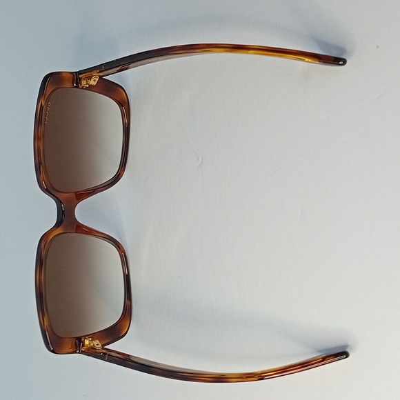 New Authentic GUCCI GG0632S 002 square Gucci sunglass comes in a havana - Picture 7 of 14